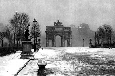雪に覆われたチュイルリーとカルーセルアーチ、パリ、1931年。 作： Ernest Flammarion