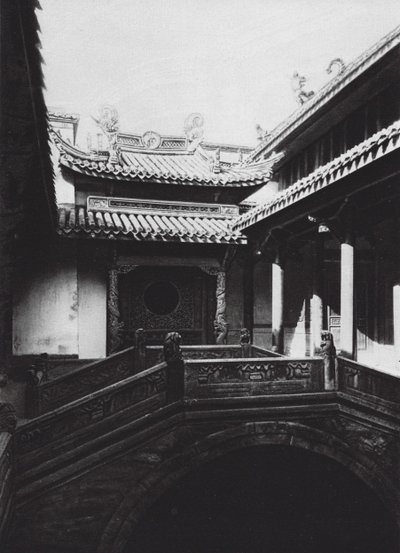 寧波、福建回族權、車江、福建クラブの前庭（モノクロ写真） 作： Ernst Boerschmann