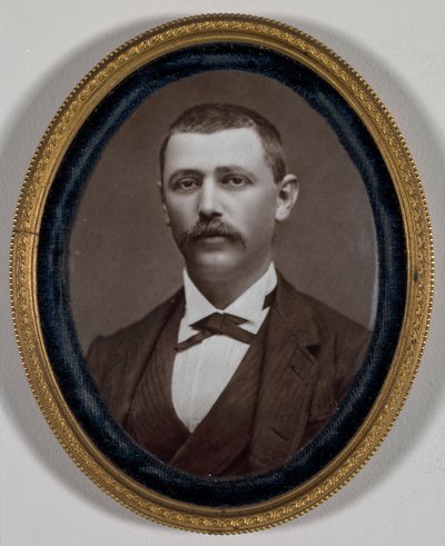 無題の男の肖像、1879年。 作： Etienne Carjat