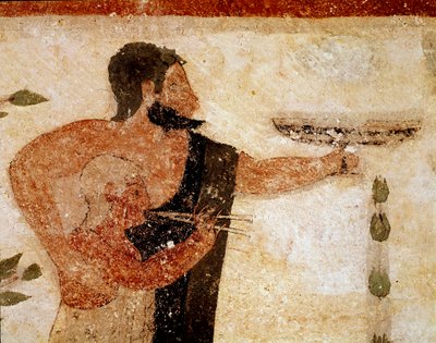 杯を差し出す髭面の男と、その近くにいる音楽家（前530年、フレスコ画の詳細 作： Etruscan