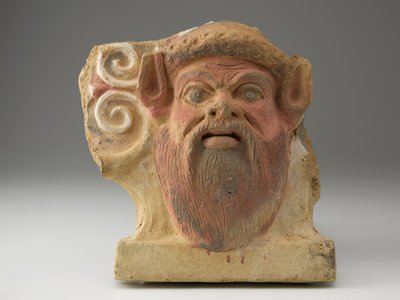 5世紀半ばのサテュロスの頭の形のAntefix（色素を含むテラコッタ） 作： Etruscan