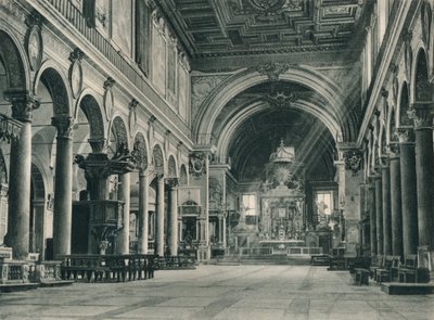 1927年、イタリア、ローマ、カピトリーノの丘にあるアラコエリのサンタマリア教会の内部 作： Eugen Poppel
