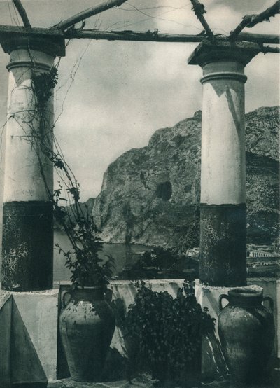 モンテソラーロ、カプリ、イタリア、1927年のビュー 作： Eugen Poppel