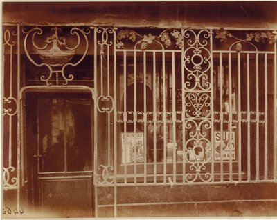 ラ・グレース・ドゥ・デューにて 作： Eugène Atget