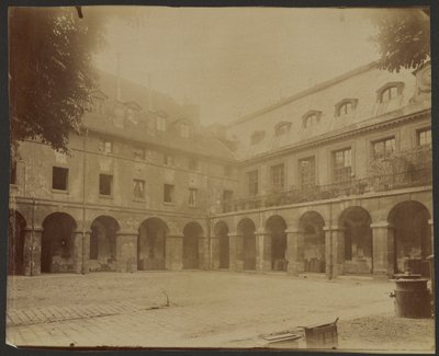  作： Eugène Atget
