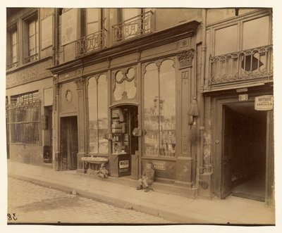  作： Eugène Atget