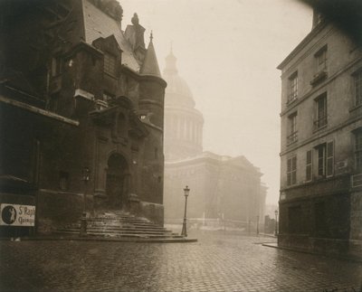Rue de la Montagne Ste。ジュヌビエーブ 作： Eugène Atget