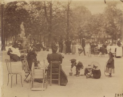  作： Eugène Atget