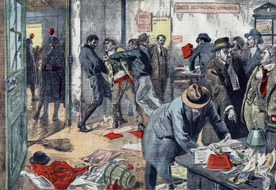 1923年2月、イタリアのトリエステでベニート・ムッソリーニが共産主義者を大量に逮捕し、新聞「Lavoratore」のオフィスを捜索。1923年の「ル・ペレラン」に掲載されたダンブランの絵。 作： Eugene Damblans
