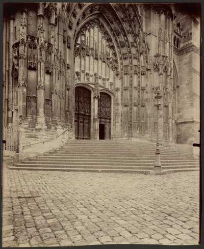 ボーヴェ、カテドラル・ゲート 作： Eugène Atget