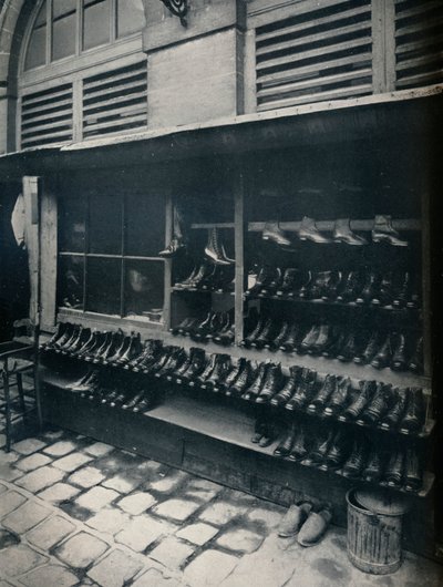 古い靴、1877年-1927年、1929年 作： Eugène Atget