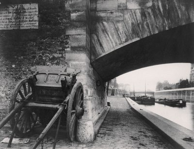1911年、パリのケデラトゥルネルの角にあるポンデラルケヴェシェ 作： Eugène Atget