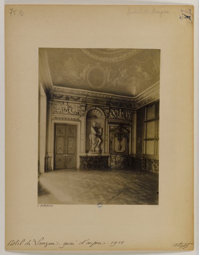 リビングルーム、インテリア、Lauzun Hotel 作： Eugène Atget
