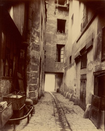 ヴィエイユ・クール、カンサンポワ通り22番地 作： Eugène Atget