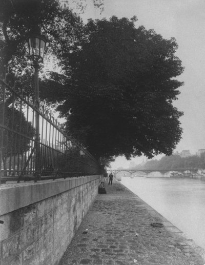 ポンヌフのテレプレインからのポンデザールの眺め、1911 作： Eugène Atget