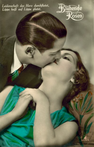カップルがキス 作： European Photographer