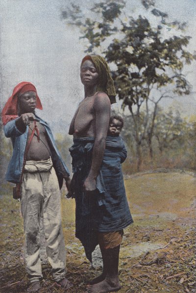子供を運ぶ女性 作： European Photographer