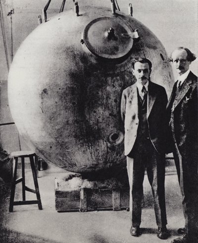 成層圏への初登頂、1931年5月28日（モノクロ写真） 作： European Photographer