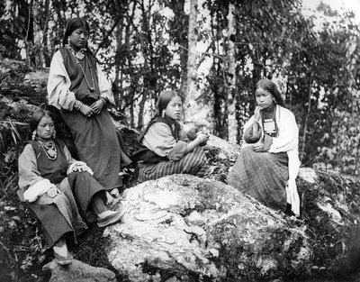 ヒマラヤの女性、19世紀後半 作： European Photographer