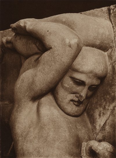 オリンピア、ヘルクレス、メトープから（モノクロ写真） 作： European Photographer