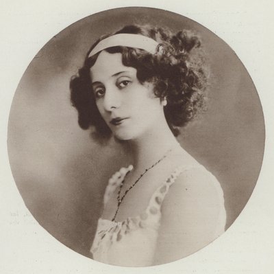1910年のパヴロワ（モノクロ写真） 作： ヨーロッパの写真家