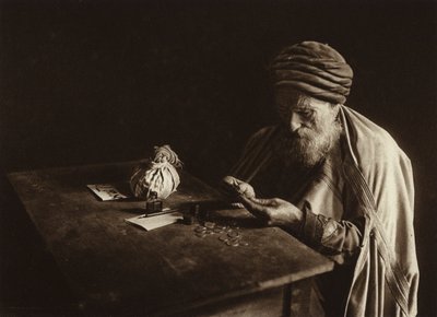 チュニス、ユダヤ人両替商（モノクロ写真） 作： European Photographer