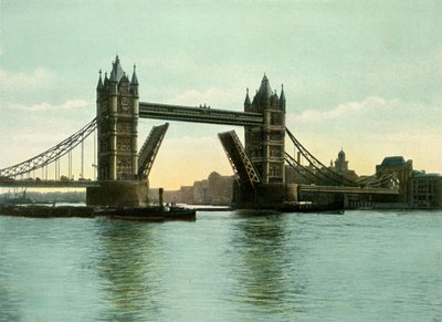 タワーブリッジ、c1900年代。 作： Eyre and Spottiswoode