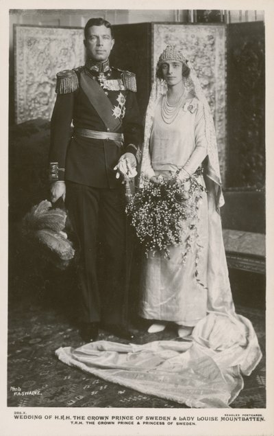 スウェーデンのグスタフ皇太子とルイーズマウントバッテン夫人の結婚式、1923年 作： F.A Swaine