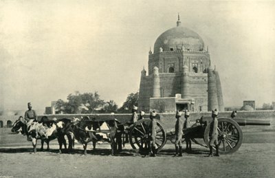 重砲を搭載したインディアンギャリソン砲40-pr。 ML機器-ドリル注文カーキ、1901。 作： F. Bremner
