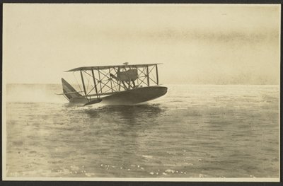 [水上飛行機］ 作： Fedele Azari