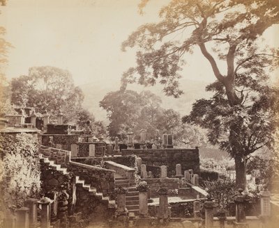 日本の寺院墓地、春藤寺、長崎、c。 1867年。 作： Felice A. Beato