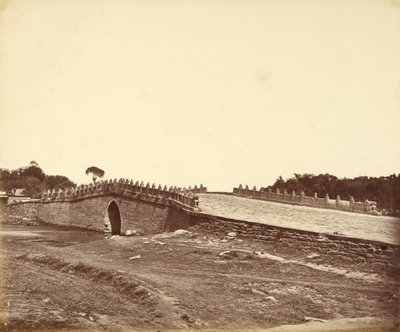 1860年9月21日、北京近郊での中国帝国軍との戦いの舞台となった八路川橋 作： Felice Beato