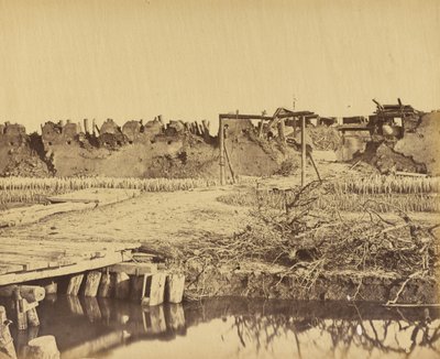 1860年8月21日、イギリス軍の入口を示す北砦の外観 作： Felice Beato