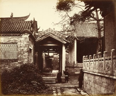 [ヌメ・ホイ・クン・テンプル、カントン、中国]。 作： Felice Beato