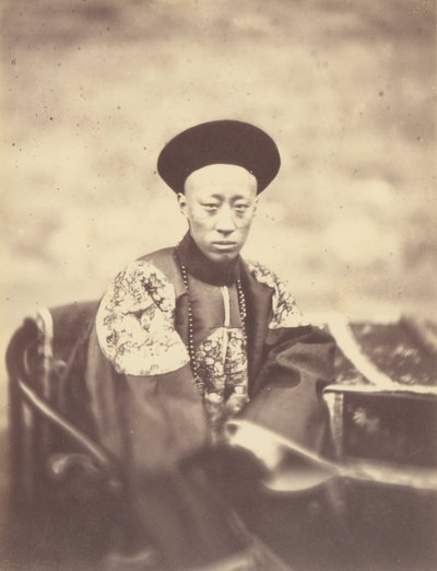 条約に署名した中国皇帝の兄弟、クン王子の肖像 作： Felice Beato