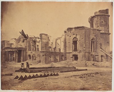 レジデンシーの正面、ラクナウ、1858 作： Felice Beato