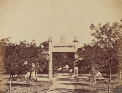 パリチアン近くの墓、1860 年 9 月 21 日の攻撃開始の場面 作： Felice Beato
