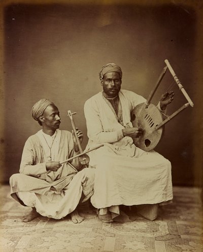 アルバム「Damas et Baalbek」：弦楽器の演奏中に撮影されたシリア人ミュージシャンのペア。 作： Félix Bonfils