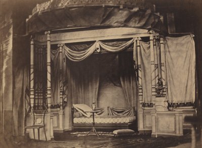 1855年パリ万国博覧会の寝室の展示（写真）。 作： フェリックス・ジャックスアントワーヌ・ムーラン