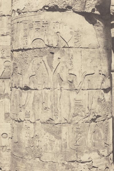 カルナック（テーベ）、宮殿--ヒポスタイル・ホール--中央列柱--フットの装飾、1853年（写真） 作： フェリックス・テイナード