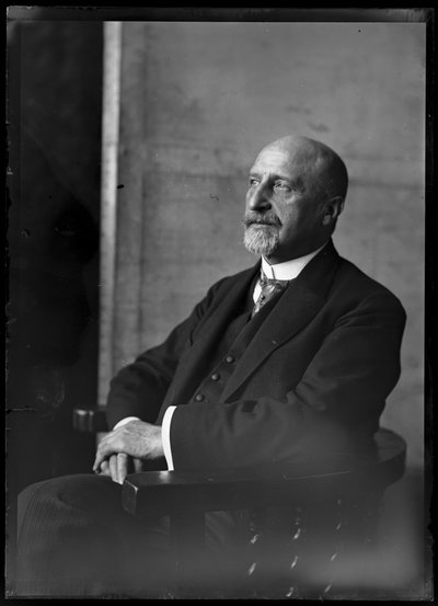 カール・ザイツ（1869-1950）の写真 作： Ferdinand Schmutzer