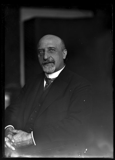 カール・ザイツ（1869-1950）の写真 作： Ferdinand Schmutzer