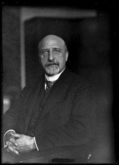 カール・ザイツ（1869-1950）の写真 作： Ferdinand Schmutzer