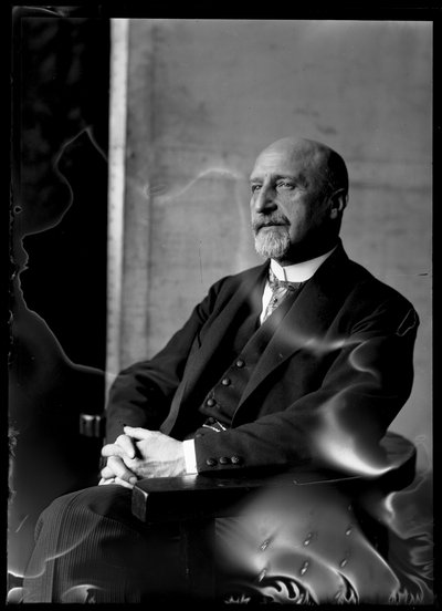カール・ザイツ（1869-1950）の写真 作： Ferdinand Schmutzer