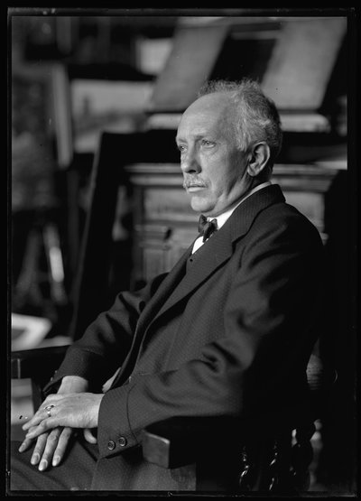 リヒャルト・シュトラウス（1864-1949）の写真 作： Ferdinand Schmutzer