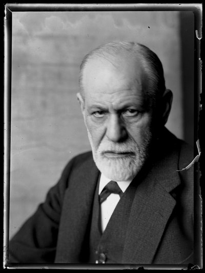 ジークムント・フロイト（1856-1939）の写真 作： Ferdinand Schmutzer