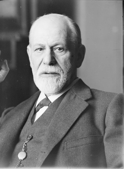 ジークムント・フロイト（1856-1939）の写真 作： Ferdinand Schmutzer