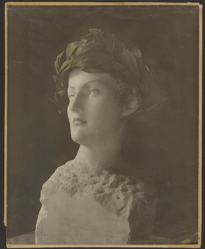 あるイギリスの少女 作： Fernand Khnopff