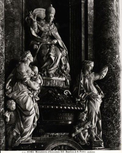 教皇インノセント12世の記念碑（1615-1700）（大理石）（モノクロ写真 作： Filippo Della Valle