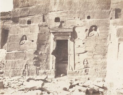 Kardâcy、Sanctuary、Niches and Inscriptions Carved in the Quarries、1851-52、印刷 1853-54。 作： Félix Teynard